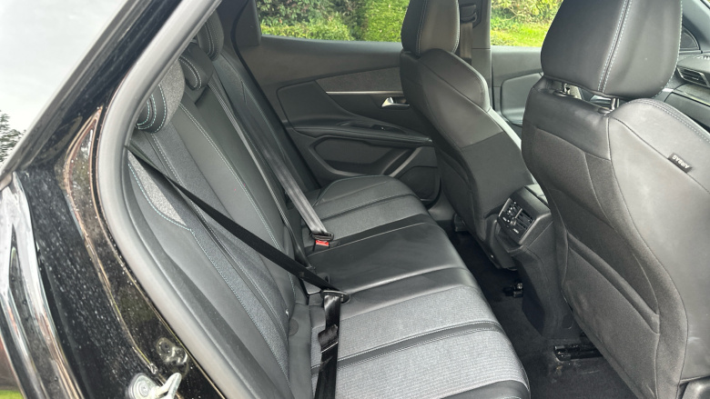 Peugeot 3008 1.2 Hybrid 136 Allure Premium+ 5dr e-DSC6 Petrol Estate